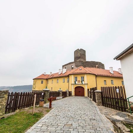 Penzion Hradu Svojanov Svojanov  ภายนอก รูปภาพ